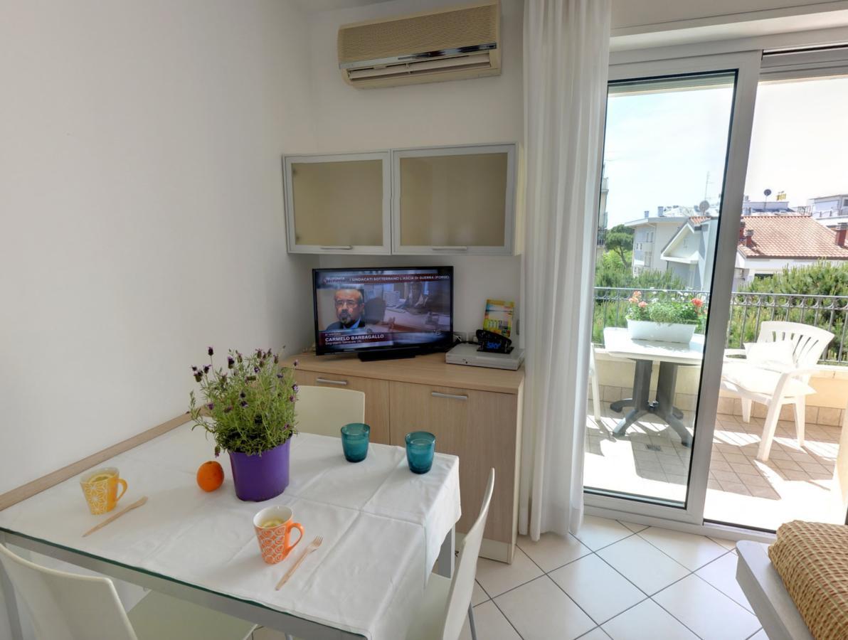 Residence Il Tulipano Риччоне Екстер'єр фото