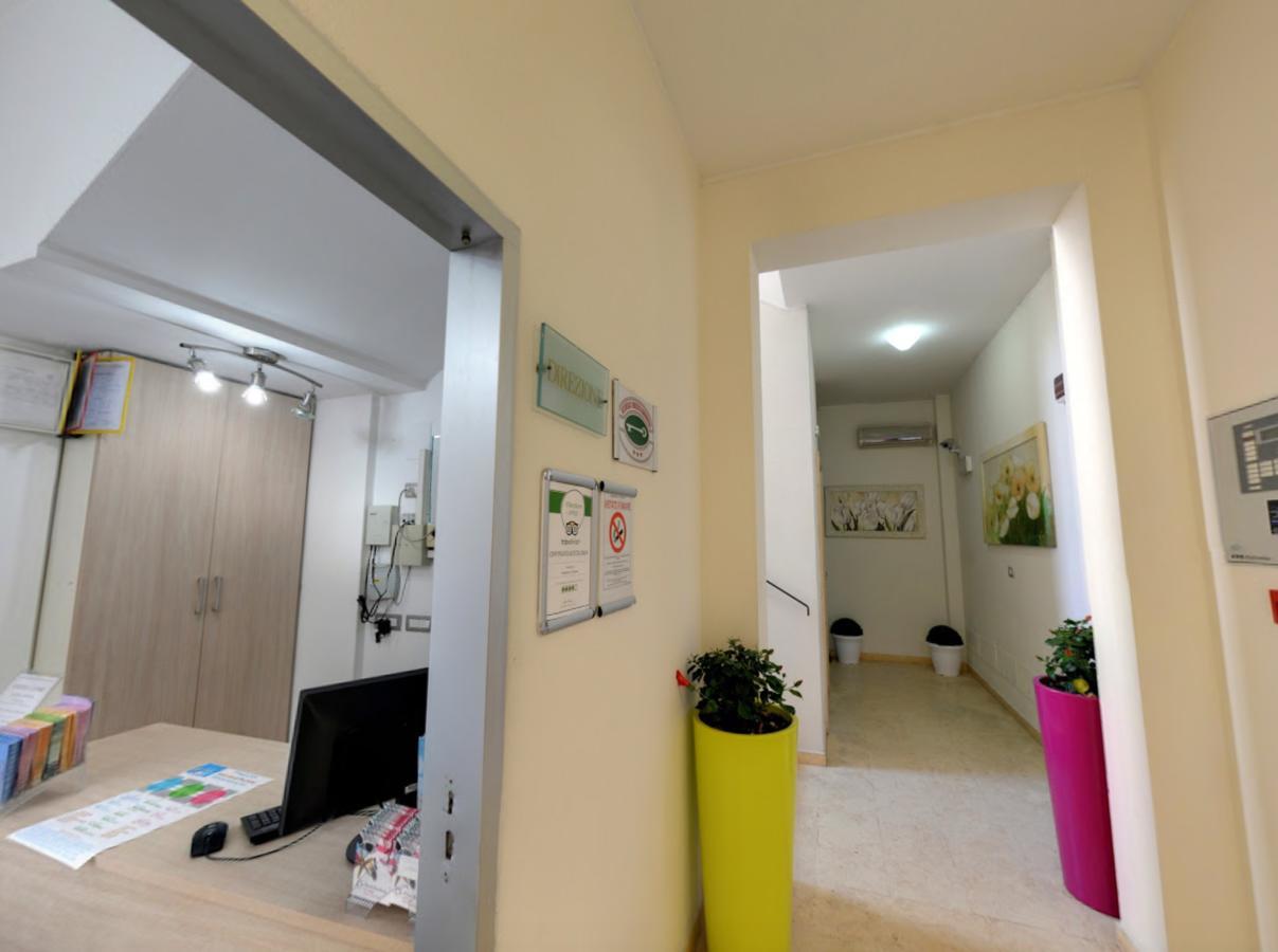 Residence Il Tulipano Риччоне Екстер'єр фото